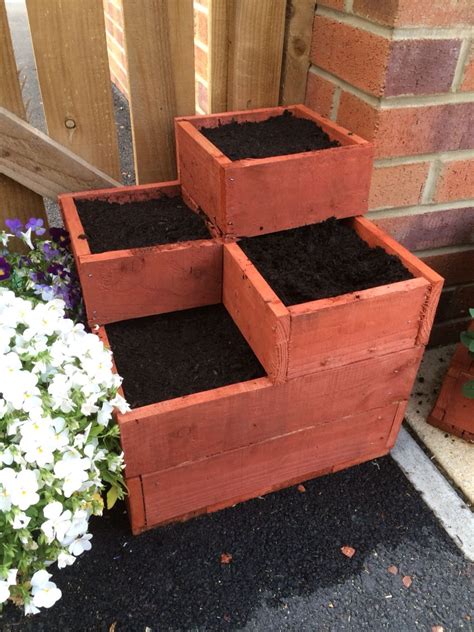 3 Tiered Box Planter Made From Pallets Raised Garden Beds Planter