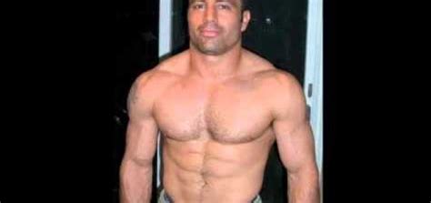 To make this keto green smoothie, first add the coconut milk, lemon juice, lemon zest, salt, stevia, kale, avocado, parsley, and mint to a . Joe Roganâs Green Smoothie Recipe â Smoothie Gains