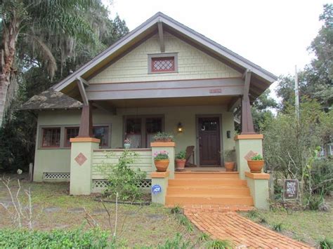 1917 Craftsman Bungalow Meticulously Restored Craftsman Bungalow In