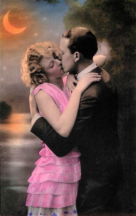 French Postcard Show How To Kiss Romantically From The 1920s ~ Vintage