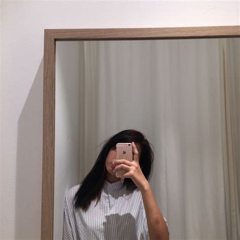 Pin By Fernyfernyy Loyc On Itenl Mirror Girl Mirror Selfie Outside Tiktok Mirror Selfie