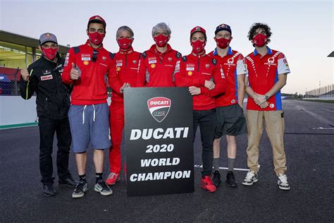 Motogp riders have three free practice sessions of 45 minutes, after which a first ranking is established. Ducati décroche le titre constructeurs 2020 en MotoGP