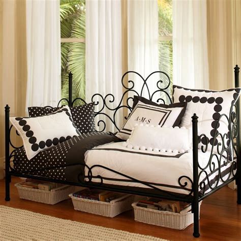 Buy the best and latest daybed bedding sets on banggood.com offer the quality daybed bedding sets on sale with worldwide free shipping. Adorable Bedding for Daybeds - HomesFeed