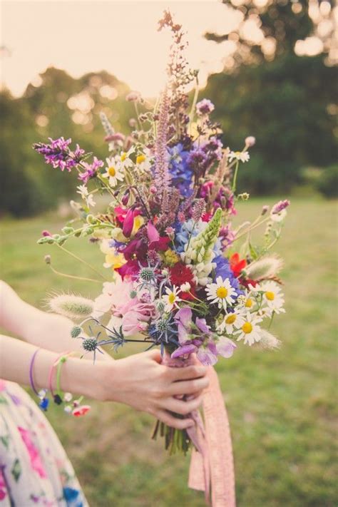 50 Wildflowers Wedding Ideas For Rustic Boho Weddings Easy Flowers