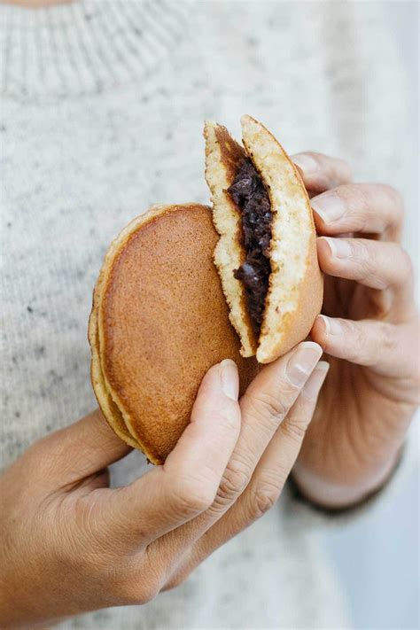 Make these yummy japanese pancakes for a sweet snack. Dorayaki | Recipe | Food, Recipes, Asian desserts