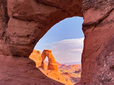 Delicate Arch Sunset Hike 10 Important Things To Know Scenic And Savvy