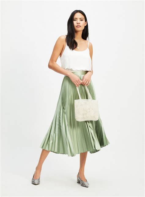 Green Silk Skirt Outfit Prestastyle