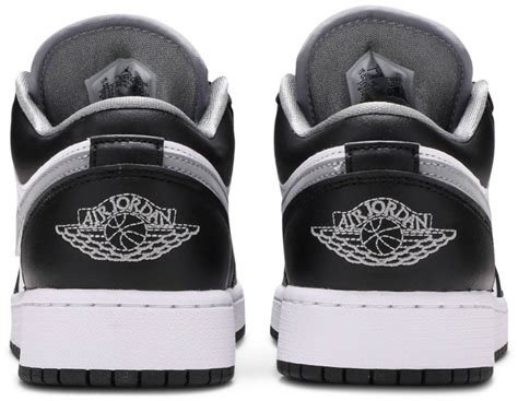 Giày Nike Air Jordan 1 Low Gs Black Medium Grey 553560 040