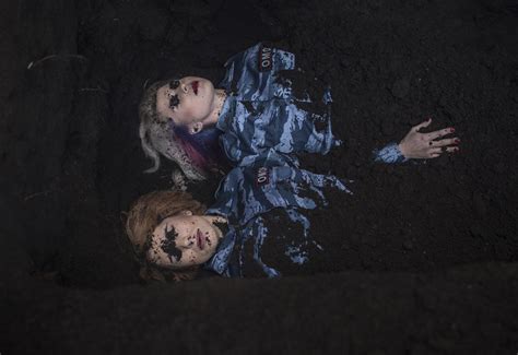 Pussy Riot Buried Alive In New Music Video Chicago Tribune