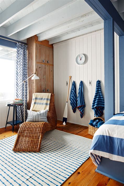 Sarahs Rental Cottage Kids Room In Rich Blues Pine Painted White