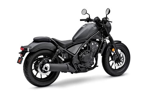 It has been in the market since 2019, with this model being available with only one abs variant which retails at p375,000. Nouveautés 2020 - Honda CMX Rebel 500 : un Rebel suréquipé
