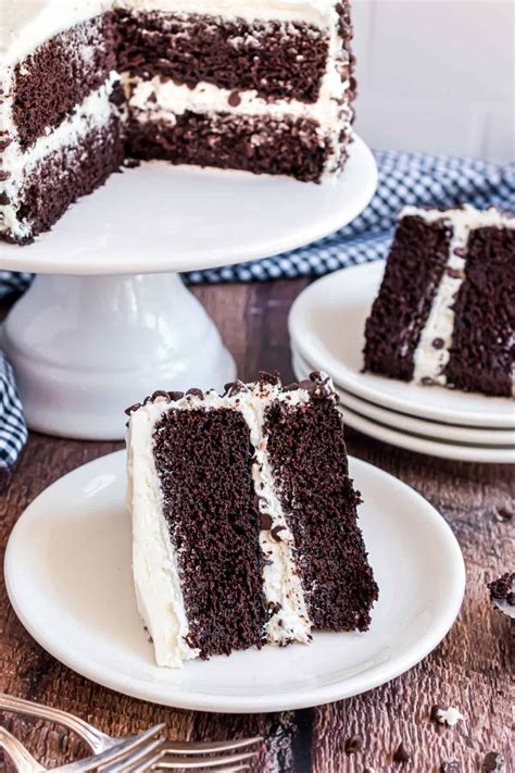 Hershey Chocolate Cake With White Icing