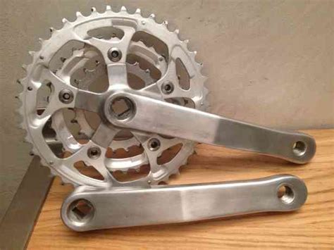 White industries has held fast to the 24mm square tapered bb standard for their classic cranks, until now. White Industries by Sugino crankset 170mm | Retrobike