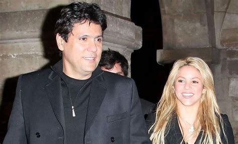 Shakira Conoce A Tonino Mebarak El único Hermano Conocido De La Cantante