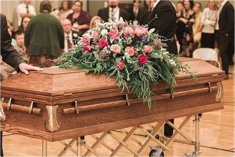 What Happens At A Funeral A Realistic Account Of What To Expect The