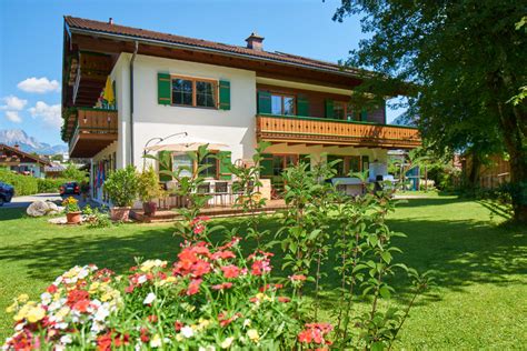 Der sitz der gemeindeverwaltung ist im gemeindeteil unterschönau. Haus Thiele Ferienwohnungen - Fewo Grünstein in Schönau am ...