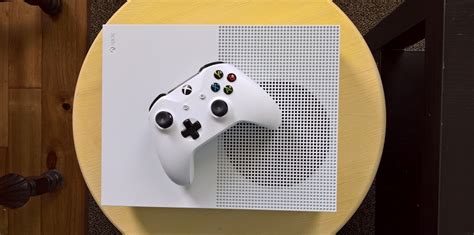 Xbox One S In Pictures The En With Trav Pope