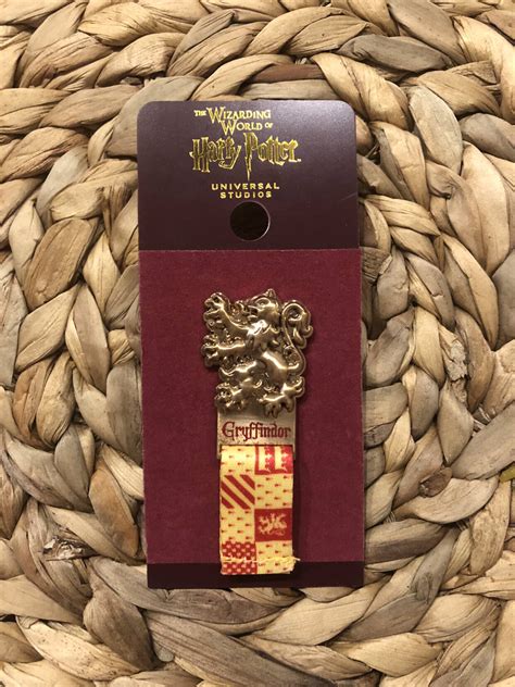 Harry Potter Universal Studios Gryffindor Ribbon Pin