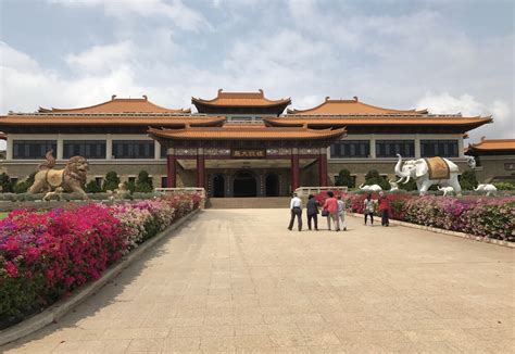 The site owner hides the web page description. 2019佛光山_旅游攻略_门票_地址_游记点评,高雄旅游景点推荐 - 去哪儿攻略社区