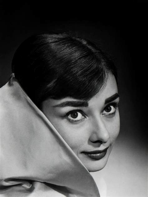 Audrey Hepburn Photographed By Yousuf Karsh 1956 Audrey Hepburn Fred