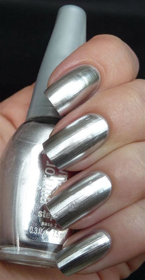 40 Examples Of Grey Silver Nails For A Cool Manicure Silver Nail