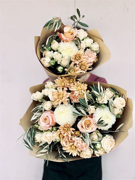 Daily blooms delivers our signature bouquet range across queensland, meaning it's never been easier to send flowers to brisbane. Flower Delivery Brisbane City - Carles Pen