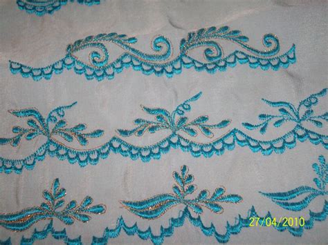 Motif lebah bergayut • corak motif lebah bergayut untuk ukir tekat tenun songket ditempatkan pada bagian atas bidang ukir/tekat/tenun/songket. Gambar Corak Kerawang | Joy Studio Design Gallery - Best ...