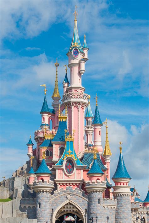 Disneyland Paris — Kevin And Amanda