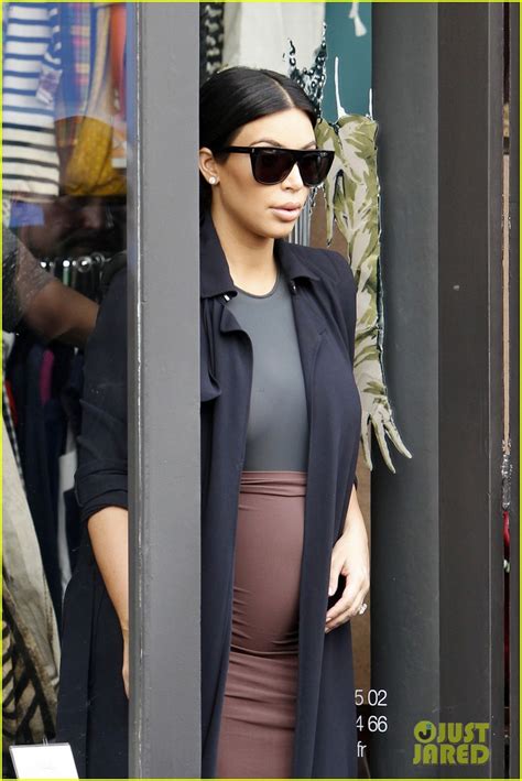 Photo Kim Kardashians Baby Bump Is Totally Visible Now 06 Photo