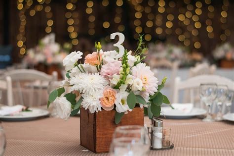 22 Rustic Wedding Centerpieces That Fit Your Theme Perfectly