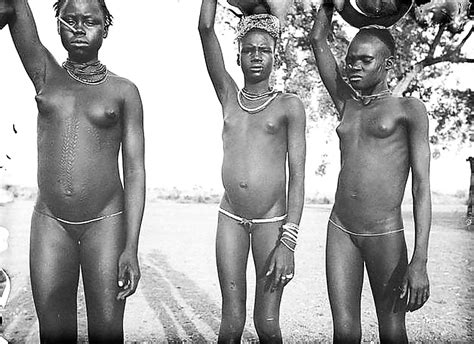 アボリジニの裸の男 プライベート写真自家製ポルノ写真