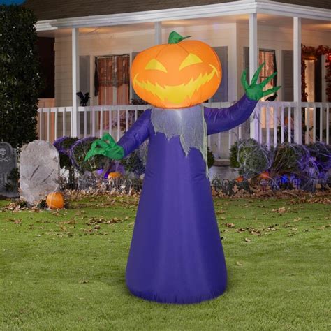 Gemmy 4 Ft X 275 Ft Lighted Reaper Halloween Inflatable In The Outdoor