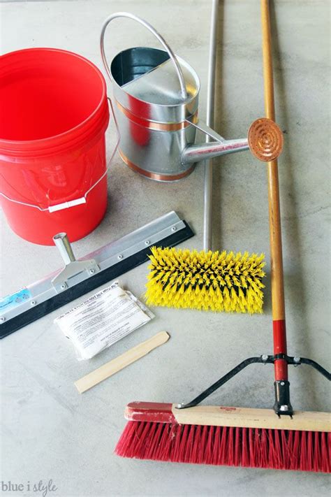 * coated floors the top finishing of concrete garage floor can be done in many ways, which depends on the requirement of the client. How to Apply RockSolid Metallic Garage Floor Finish in ...
