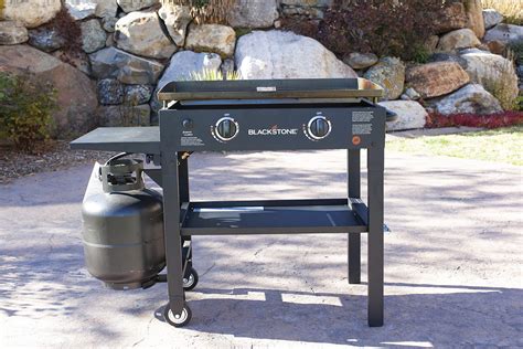 Blackstone 28 Inch Outdoor Flat Top Gas Grill Griddle Station 2