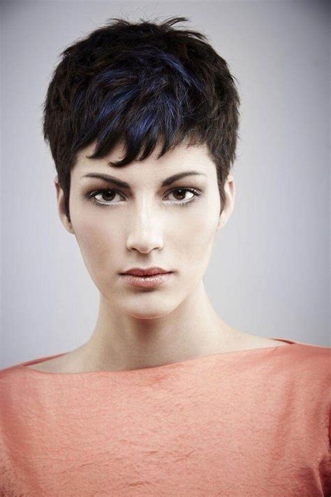 16 Most Popular Short Hairstyles For Long Faces