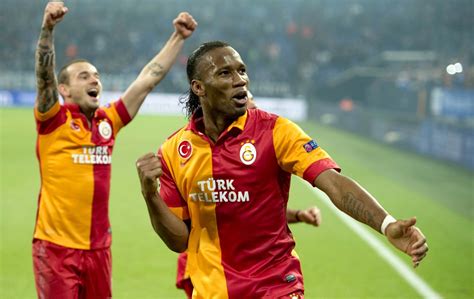 Galatasaray haberlerini en doğru şekilde taraftarlara aktaran türkiyenin en büyük gs portalı! 2 goals, 2 assists: Drogba made the show with Galatasaray ...