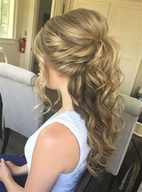 43 Gorgeous Half Up Half Down Hairstyles That Perfect For A Rustic Wedding