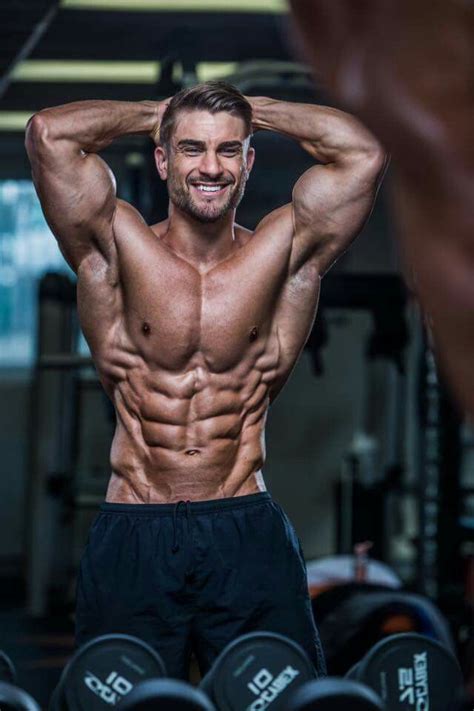 Awesome Physique With A Great Chest And Ripped Abs Ripped Muscle