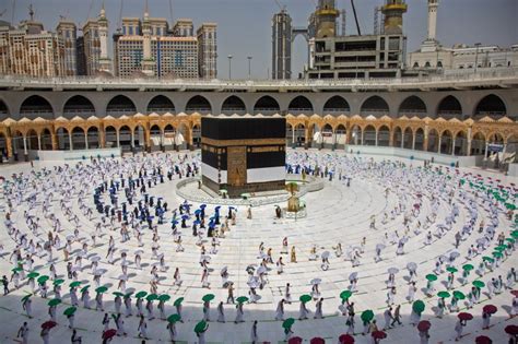 In Pictures Worshippers Begin Socially Distanced Hajj Pilgrimage In