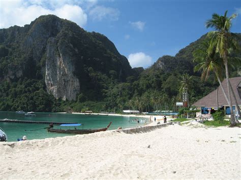 Breeze Me: Let's discover Phuket Island, Thailand