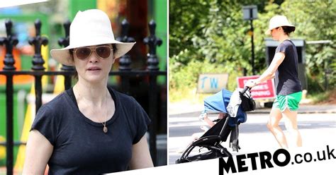 Rachel Weisz Enjoys Stroll In London Sun With Her Baby Daughter Metro