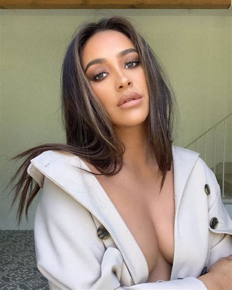 Shay Mitchell Nude And Sexy 58 Photos And Videos The Fappening