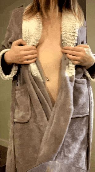 Under Her Coat Gif Edition Pics Xhamster