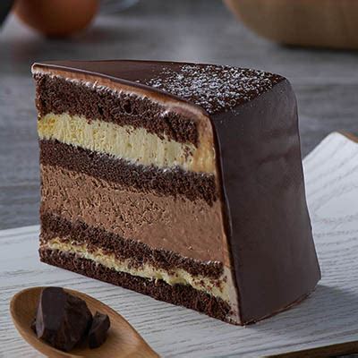 Ini berita baik buat anda yang gemar menikmati kek, secret recipe bakal tawar promosi beli 2 potong kek dan percuma 1 potong kek. Senarai Harga Kek Secret Recipe 2020