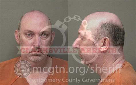 hicks phillip matthew arrested indecent exposure clarksvillearrests clarksville arrests