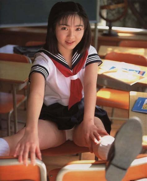 Rabizumihoshino0002 In Gallery Uniformed Japanese Schoolgirls Flash White Panties 2