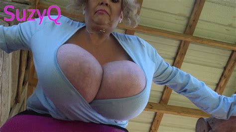 Big Bouncing Tits From Above Bbw Suzyq And Her 44m Wonders