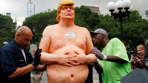 Patung Telanjang Donald Trump Menghibur Pengguna Jalan Di As Bbc News