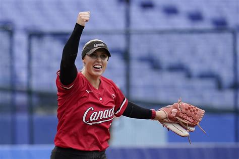 Former Uw Star Danielle Lawrie Powers Canada To Olympic Bronze Players