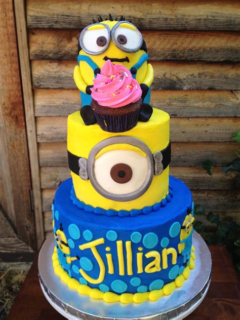 Minion Birthday Cake